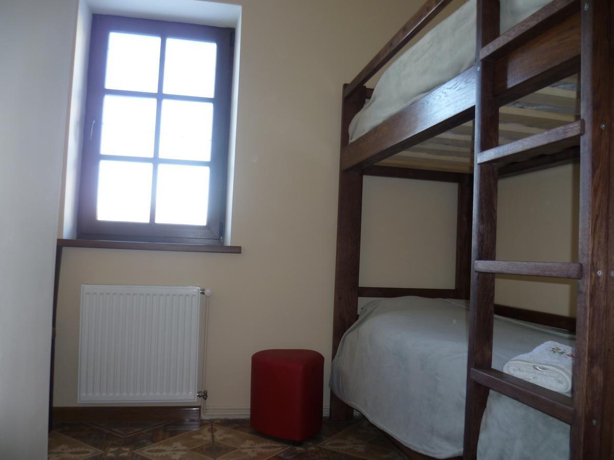 Home Hotel Kamjanets-Podilsky Buitenkant foto