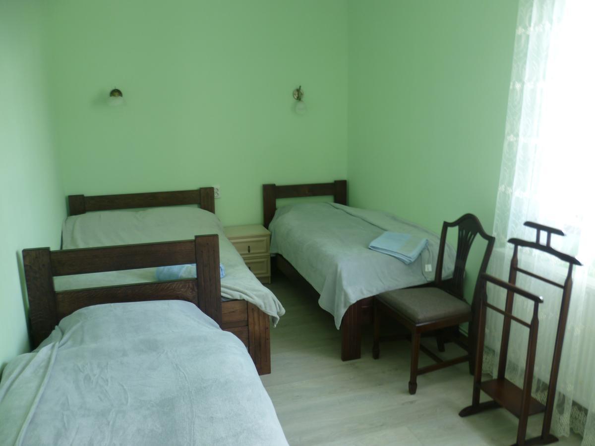 Home Hotel Kamjanets-Podilsky Buitenkant foto