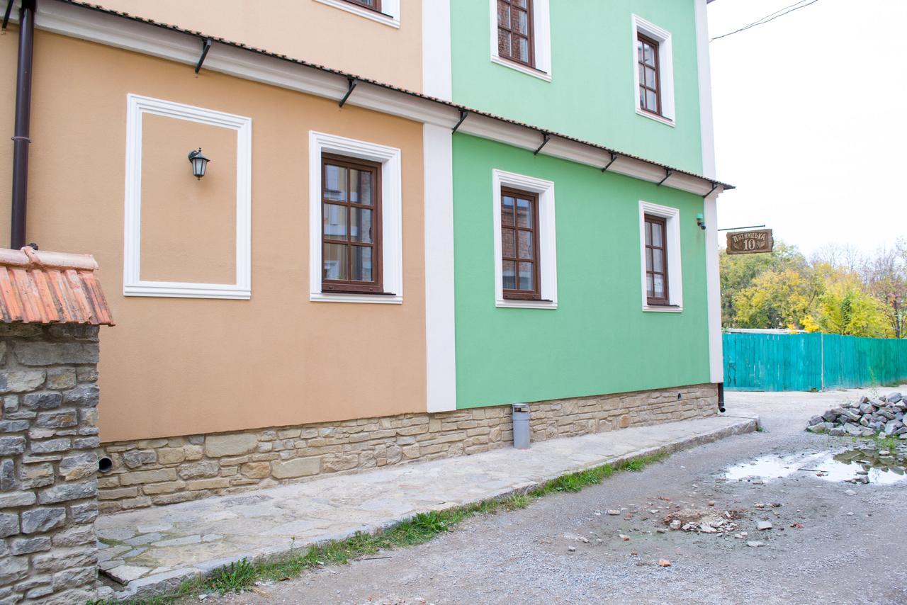 Home Hotel Kamjanets-Podilsky Buitenkant foto